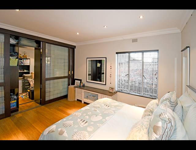 4 BEDROOM HOUSE FOR SALE IN KENSINGTON